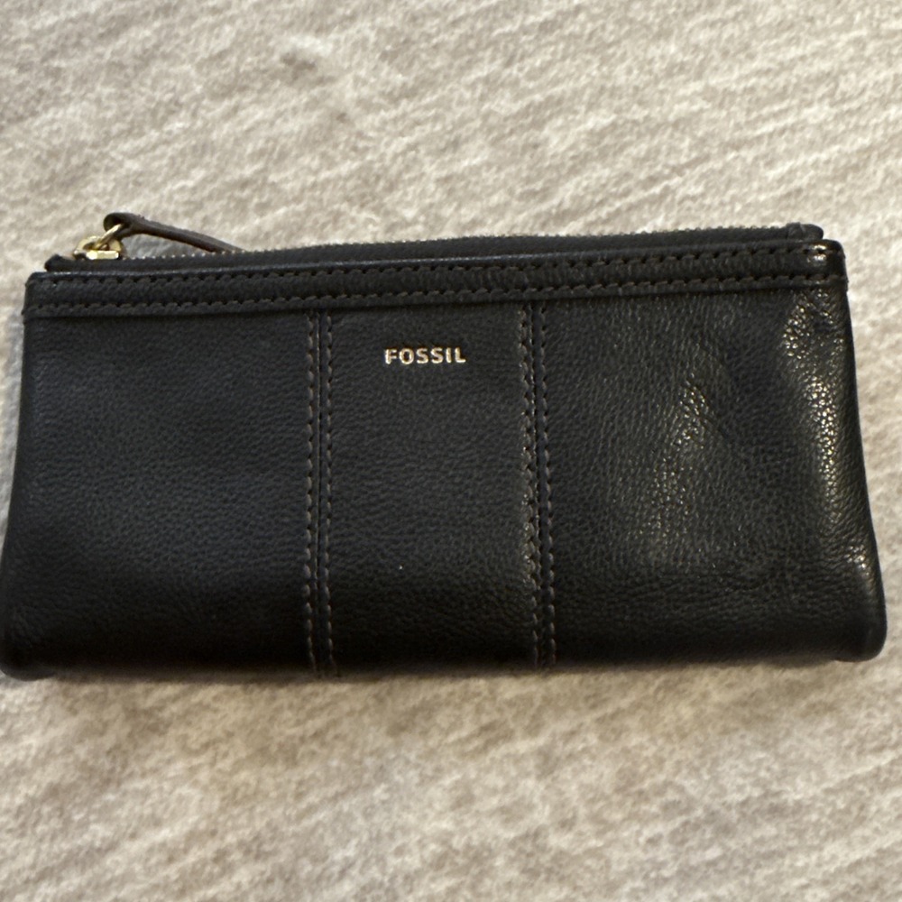 Fossil "Ella Clutch" Black Leather Wallet Women's Bi Fold Holds Everything 8" - Picture 4 of 8